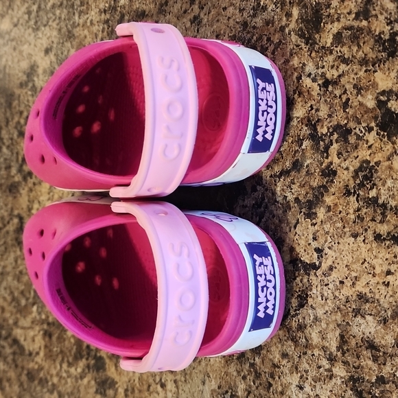 Crocs - Picture 2 of 7